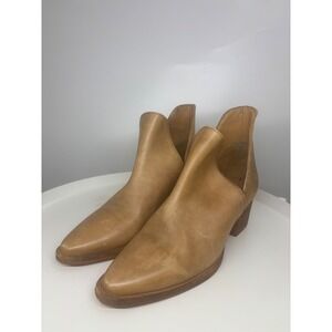 Free People Charm Double V Cutout Tan Leather Pointed Toe Ankle Booties 7.5 NEW